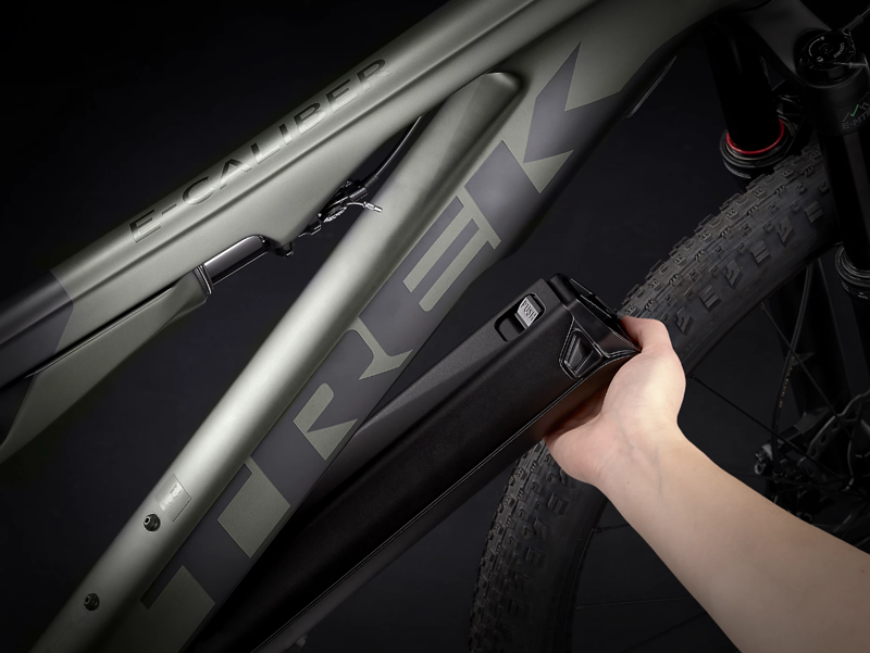 Trek E-Caliber 9.6 eMountain Bike 2022 in Lithium Grey/Black-3